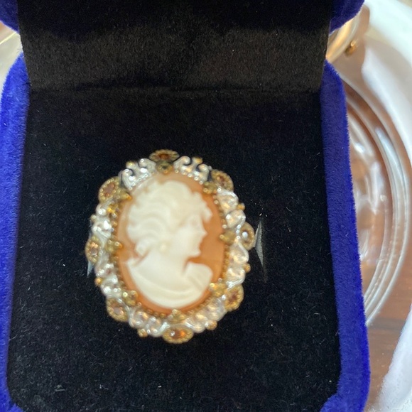 Authentic Carved Shell Cameo Ring Set in Sterling & 18kt Vermeil  NWB   size 5 - Picture 12 of 14